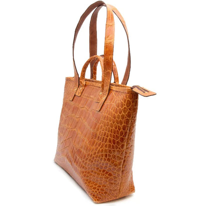 How to choose the perfect handbag for a night out.